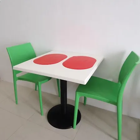 Affordable Condo W/ Shower Heater And Wi-Fi Minglanilla Exterior photo